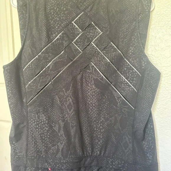 Lululemon Light Speed Vest size 10 - Picture 6 of 10